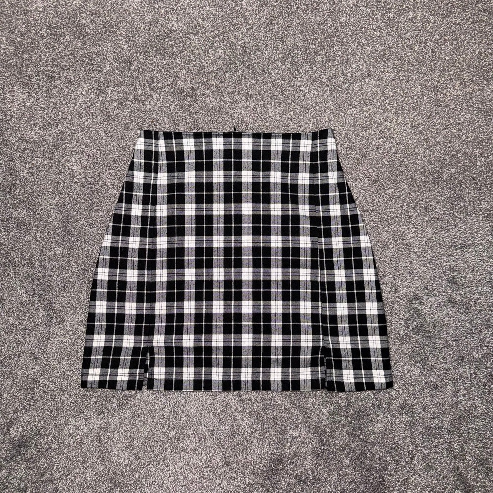 Brandy Melville Women's Black and White Plaid Cara Slim Mini Skirt OS